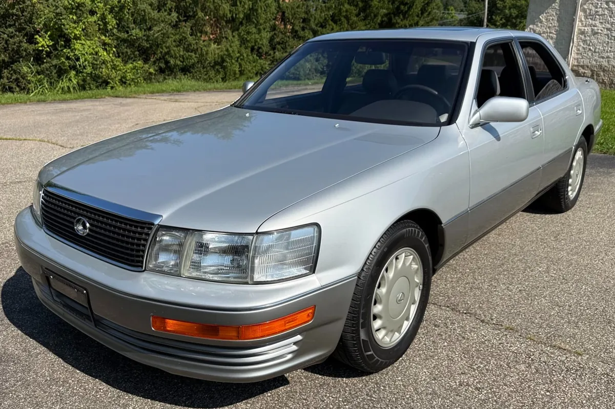 Exploring the Elegance of the 1990 Lexus LS400: A Timeless Classic
