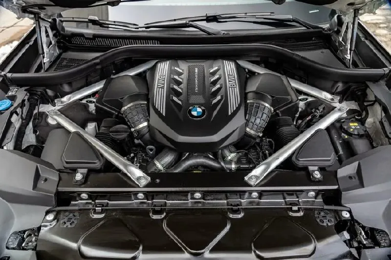 Lexus LX600 vs. BMW X7 M50i/M60i: Engine Choices and Reliability